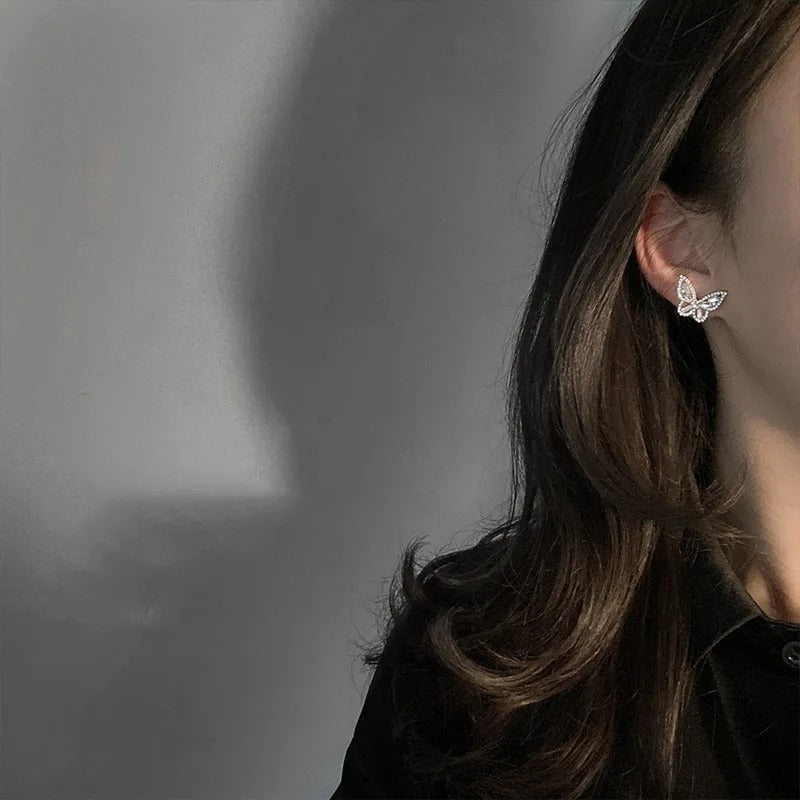 Clara - Flatterhafte Zirkonia-Ohrringe