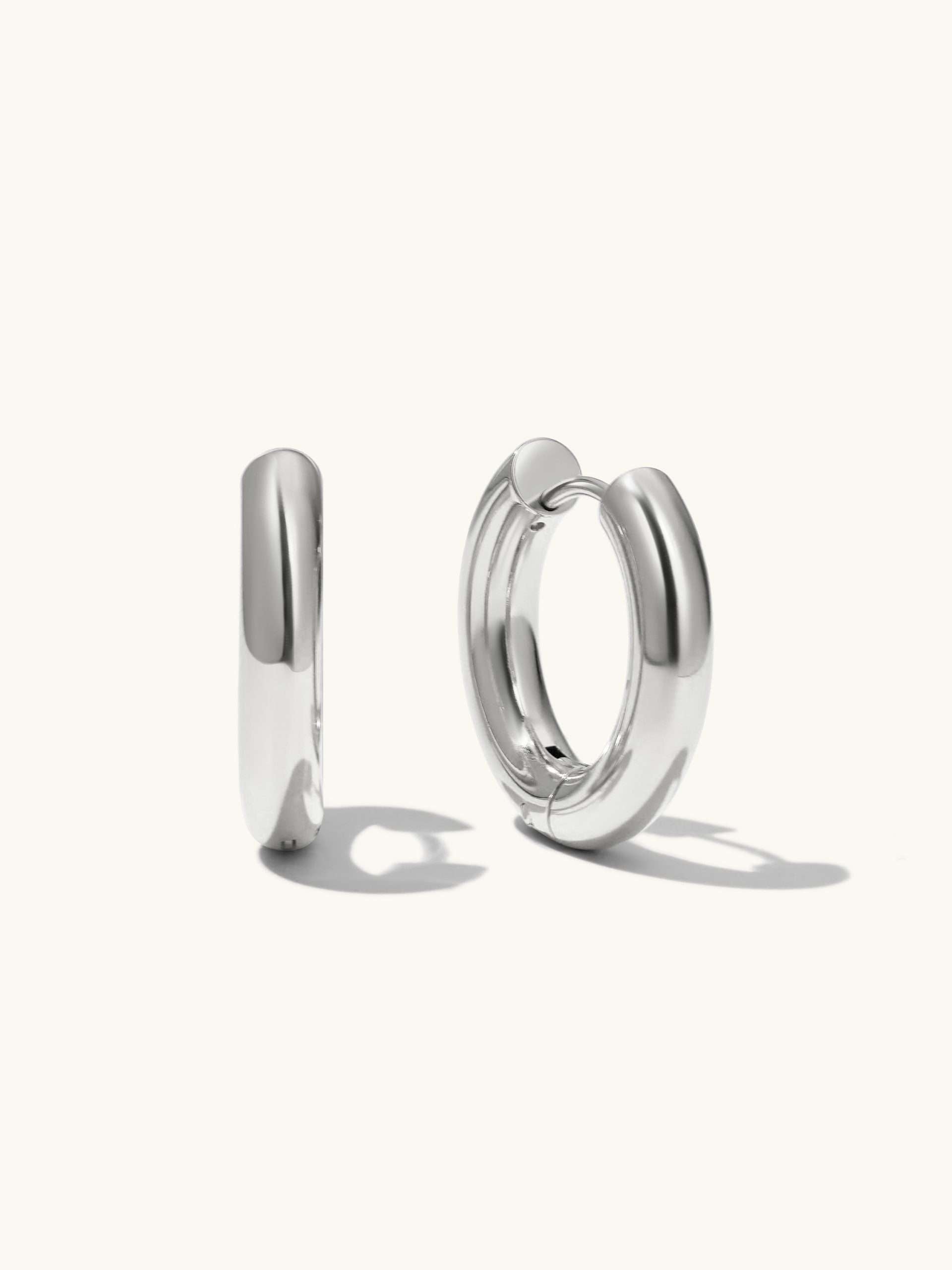 Elegante DOROSE Ohrringe aus hochwertigem Edelstahl | Hypoallergener Schmuck mit modernem Design