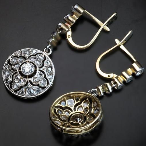 Abgerundete, baumelnde kristalline vintage-ohrringe