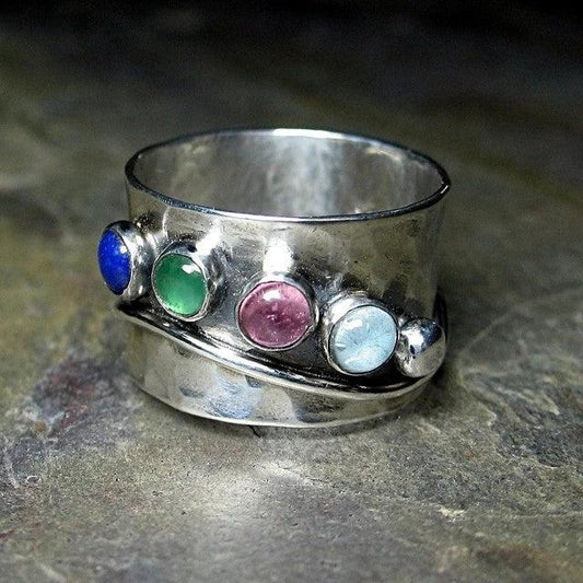 Boho ring mit bunten kristallen
