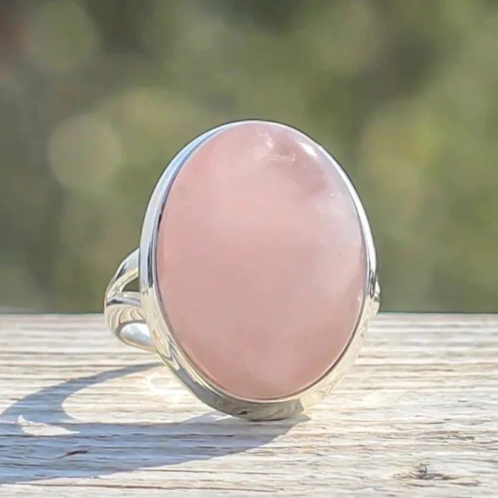 Vintage rose quartz ring in sterling silver