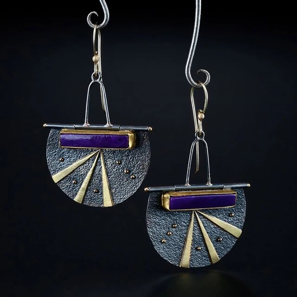 Blaue vintage-ohrringe mit vorsprung