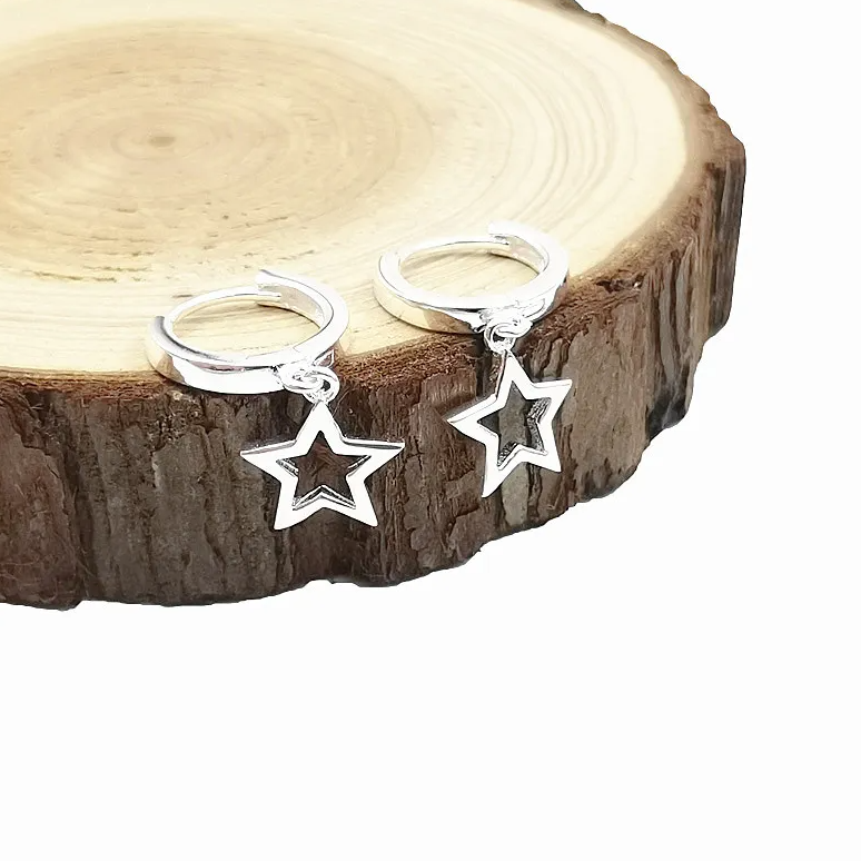 Oaklyn - Kleine Sternchen-Ohrringe