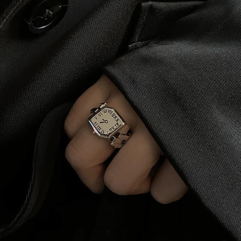 Blakelyn - Römischer Modering