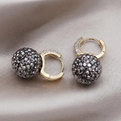 Lenith - Schimmernde Strass-Kugel-Ohrringe